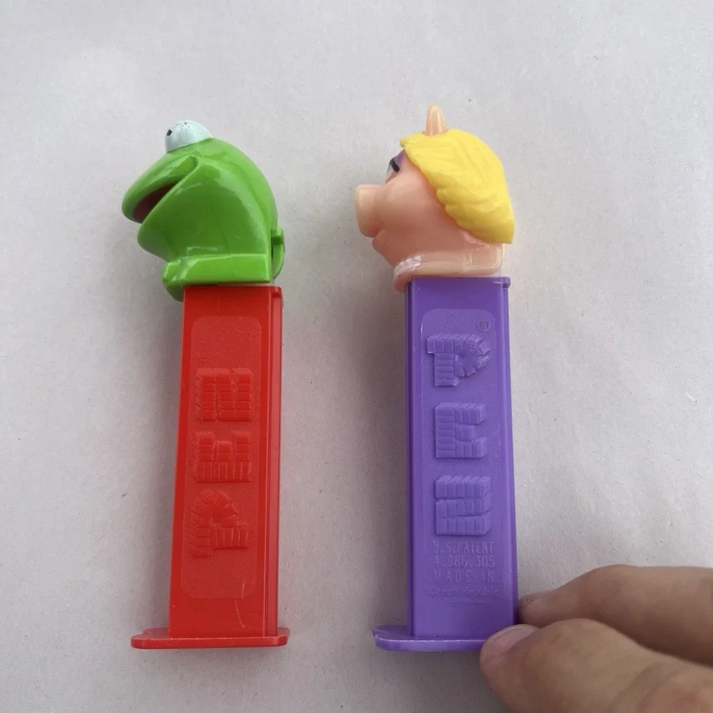 Vintage MUPPETS PEZ Dispensers -- KERMIT and MISS PIGGY SEE PICS FREE‎ SHIPPING